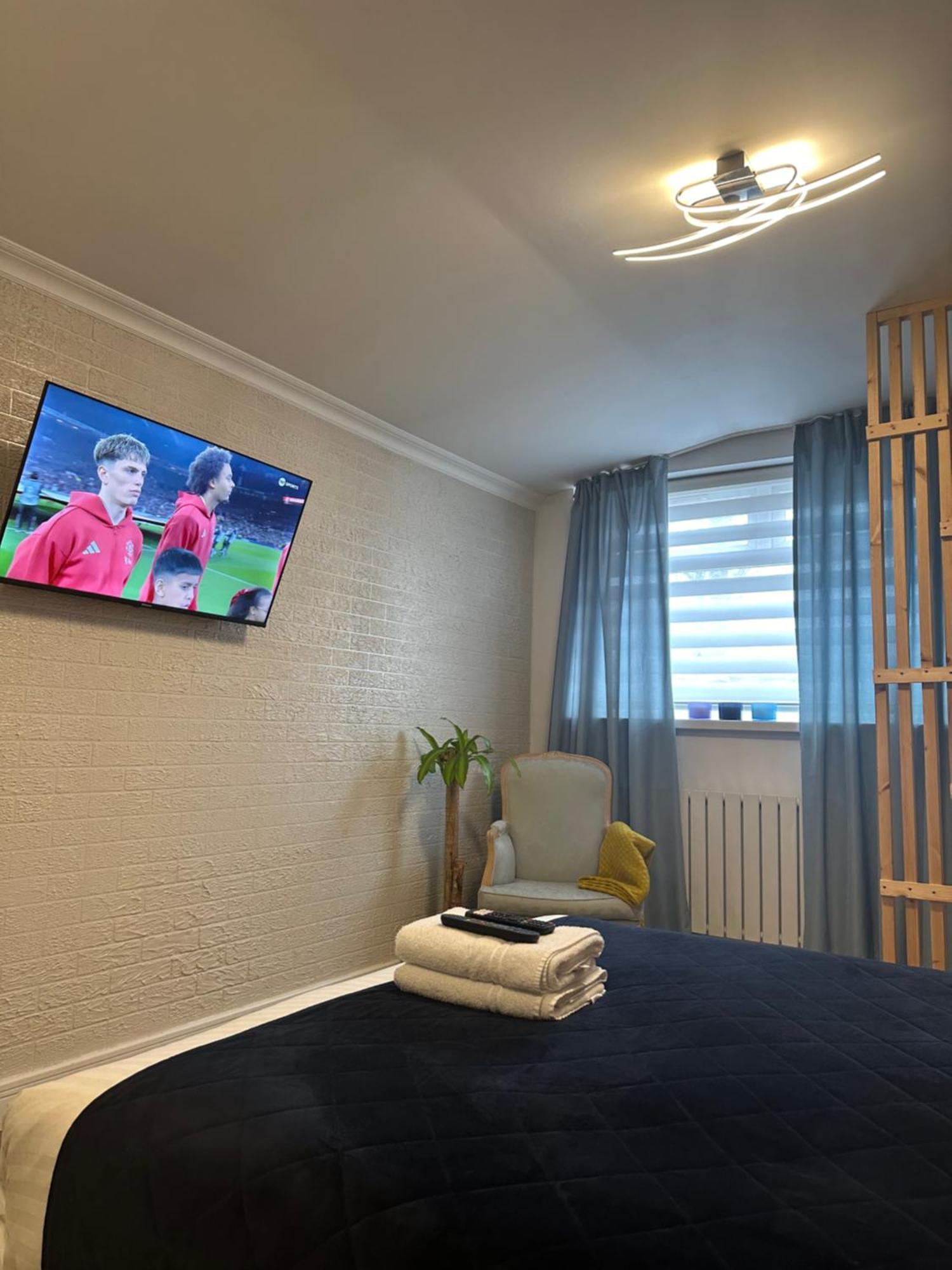 Studio Flat Wythenshawe Buitenkant foto